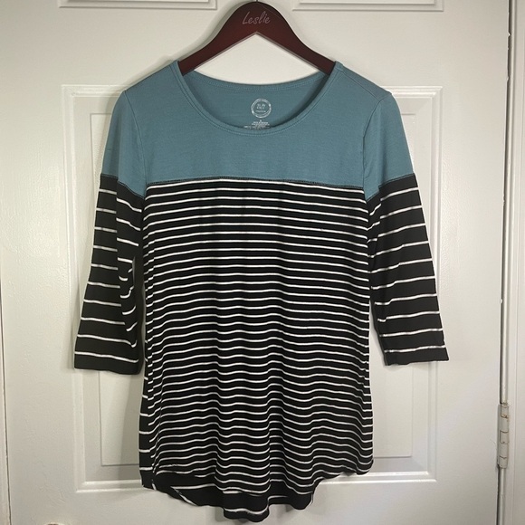 Maurices Tops - Maurice striped top with 3/4 length sleeve. Has‎ a solid color on top.